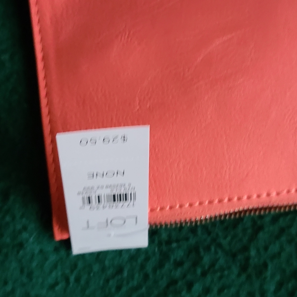 Purses - Picture 3 of 7